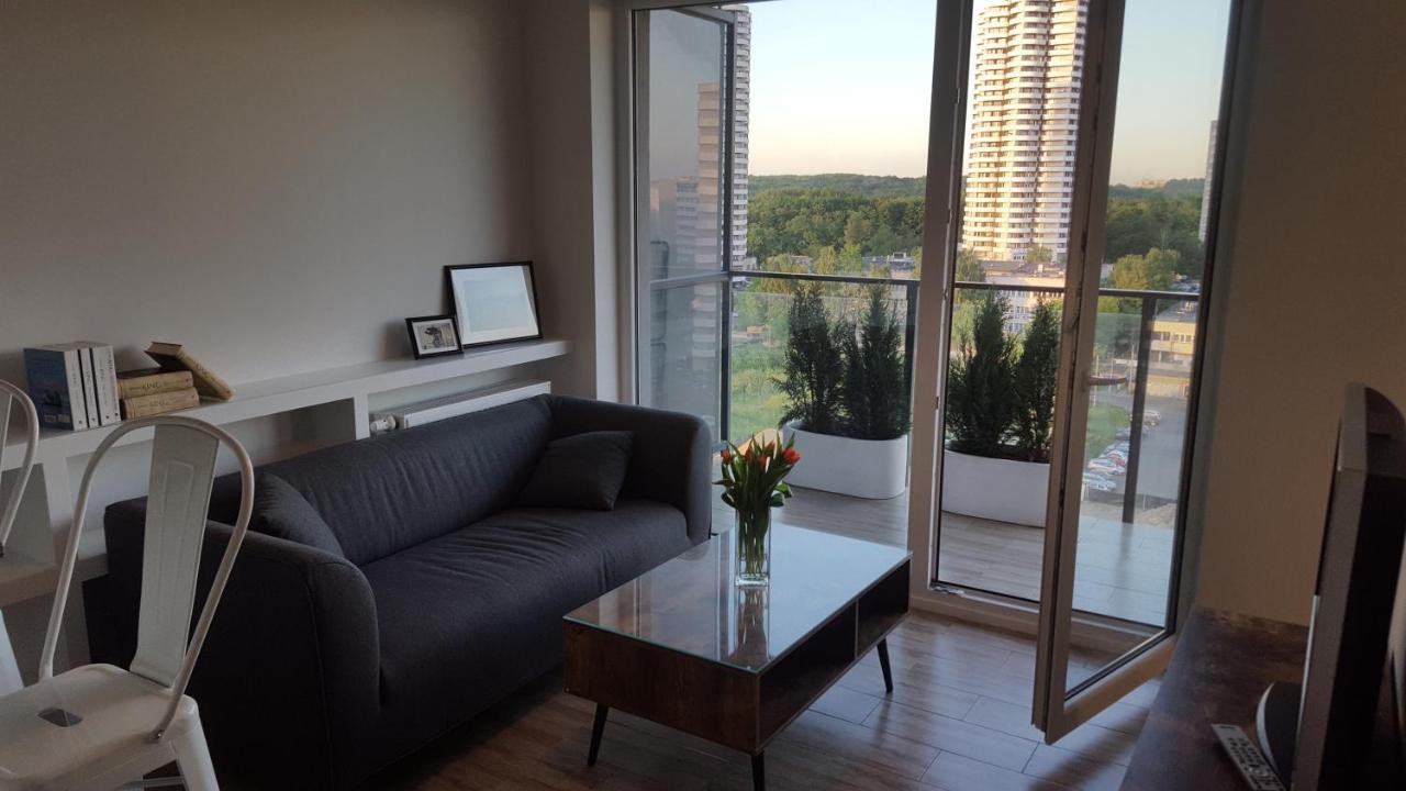 Apartament Wsrod 1000Cy Swiatel - Z Parkingiem W Hali Garazowej- Duzy Balkon Z Lezakami - Piekny Widok Noca Na Panorame Tysiaclecia Katowice Ngoại thất bức ảnh