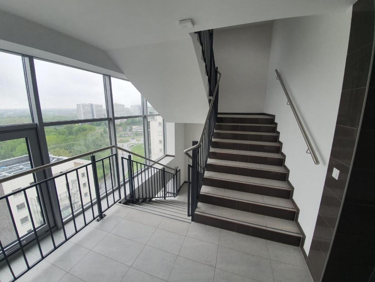 Apartament Wsrod 1000Cy Swiatel - Z Parkingiem W Hali Garazowej- Duzy Balkon Z Lezakami - Piekny Widok Noca Na Panorame Tysiaclecia Katowice Ngoại thất bức ảnh