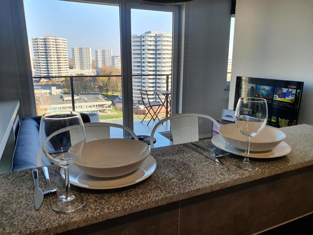 Apartament Wsrod 1000Cy Swiatel - Z Parkingiem W Hali Garazowej- Duzy Balkon Z Lezakami - Piekny Widok Noca Na Panorame Tysiaclecia Katowice Ngoại thất bức ảnh