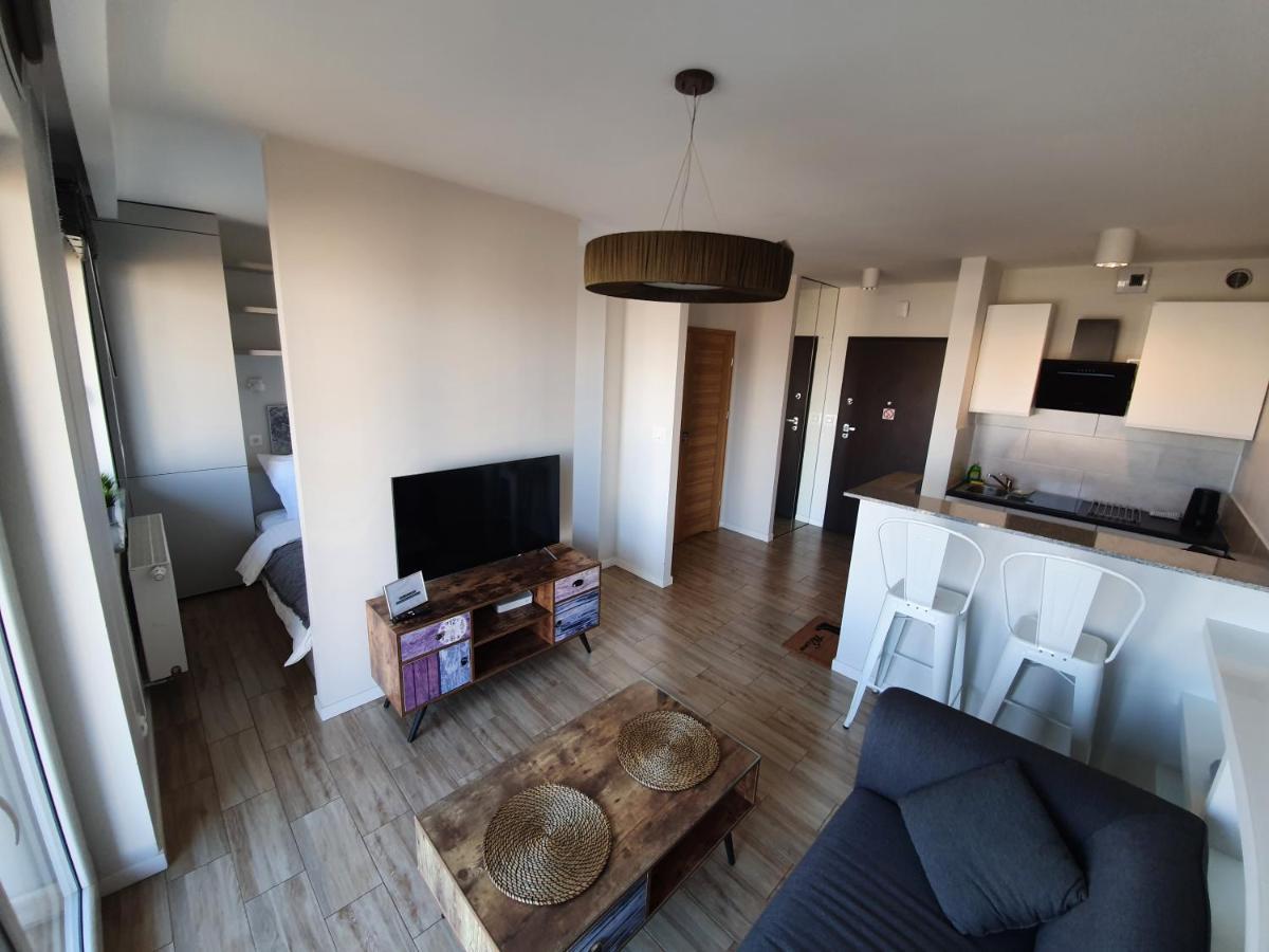 Apartament Wsrod 1000Cy Swiatel - Z Parkingiem W Hali Garazowej- Duzy Balkon Z Lezakami - Piekny Widok Noca Na Panorame Tysiaclecia Katowice Ngoại thất bức ảnh