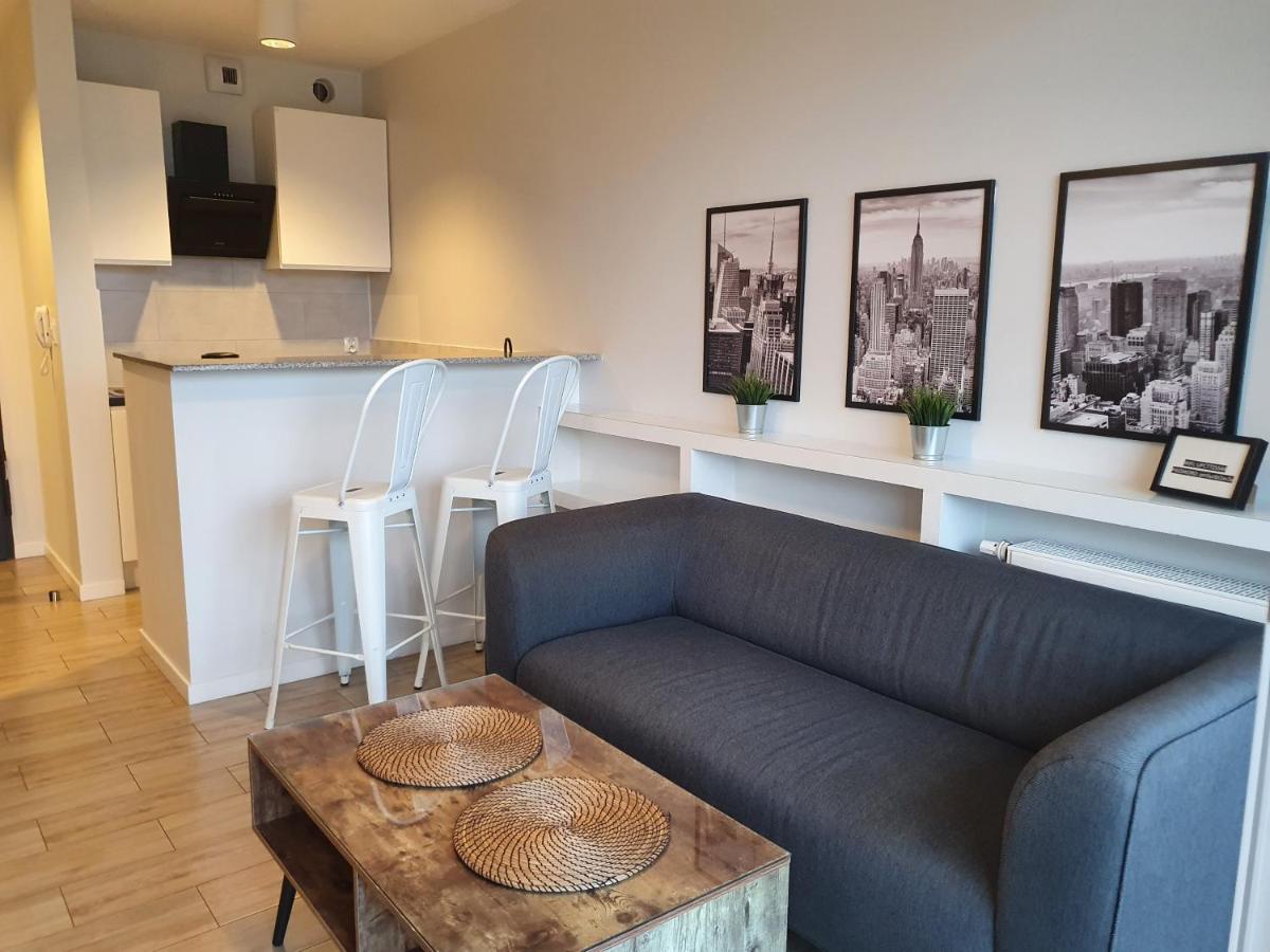 Apartament Wsrod 1000Cy Swiatel - Z Parkingiem W Hali Garazowej- Duzy Balkon Z Lezakami - Piekny Widok Noca Na Panorame Tysiaclecia Katowice Ngoại thất bức ảnh