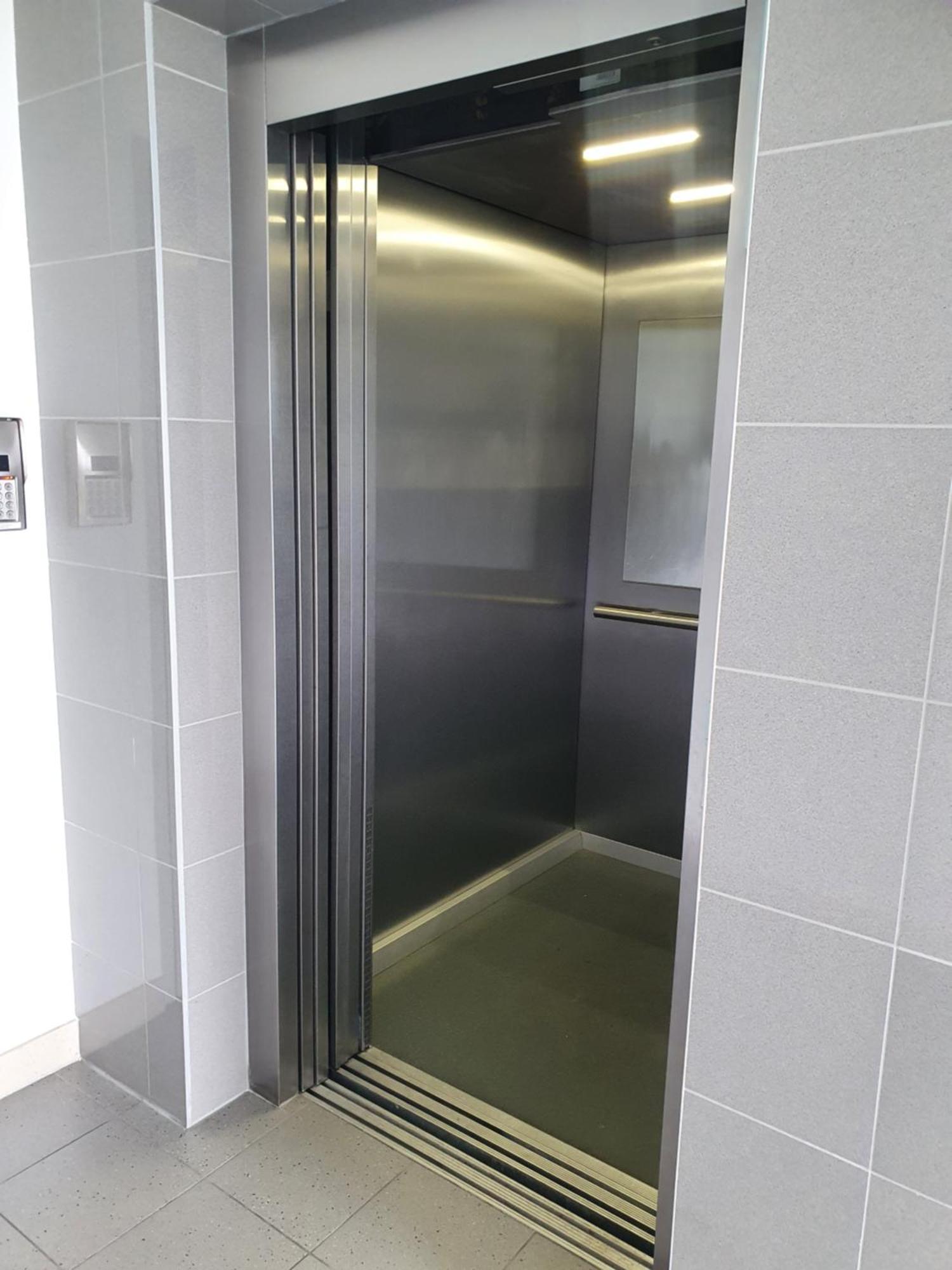 Apartament Wsrod 1000Cy Swiatel - Z Parkingiem W Hali Garazowej- Duzy Balkon Z Lezakami - Piekny Widok Noca Na Panorame Tysiaclecia Katowice Ngoại thất bức ảnh