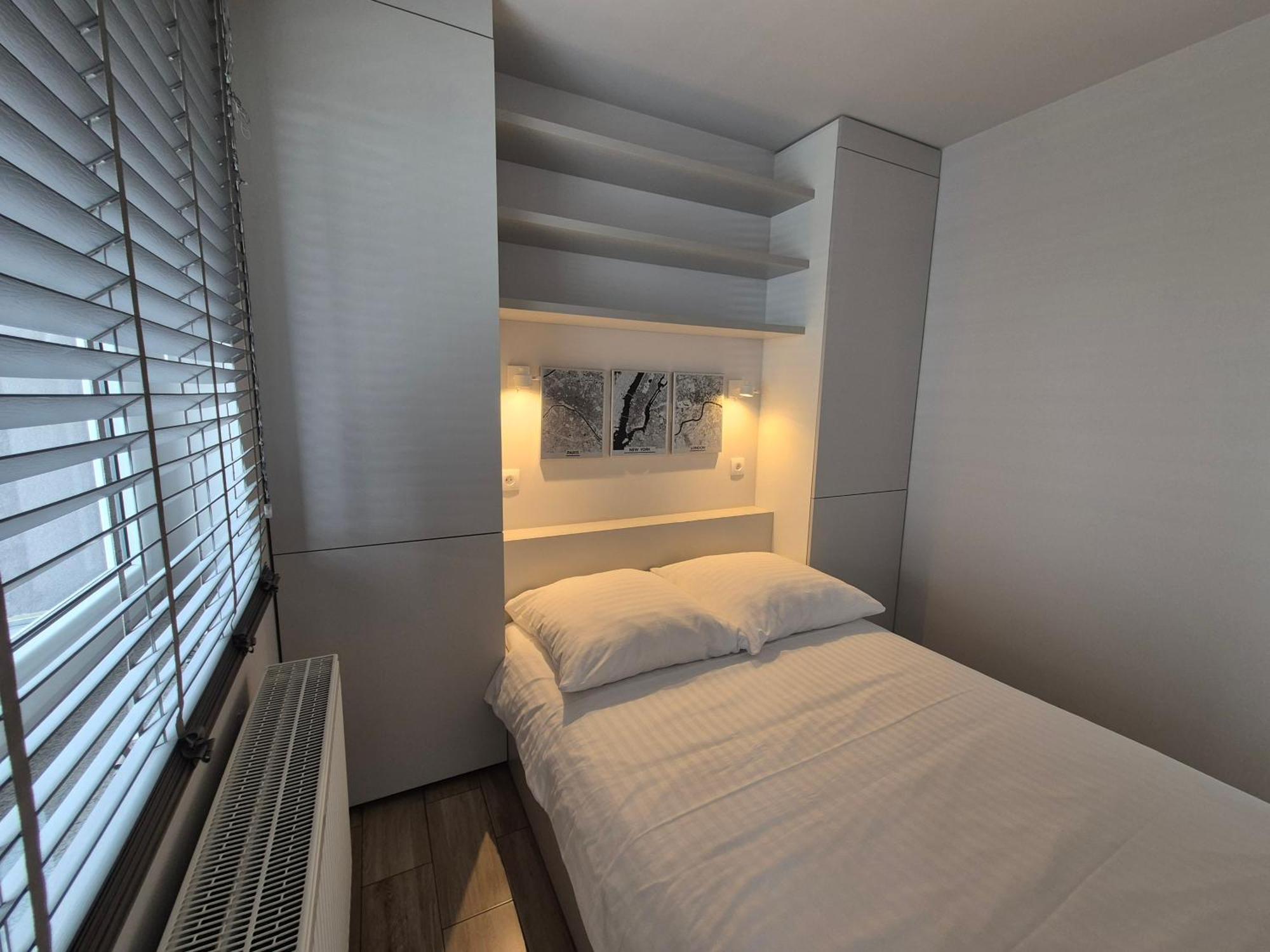 Apartament Wsrod 1000Cy Swiatel - Z Parkingiem W Hali Garazowej- Duzy Balkon Z Lezakami - Piekny Widok Noca Na Panorame Tysiaclecia Katowice Ngoại thất bức ảnh